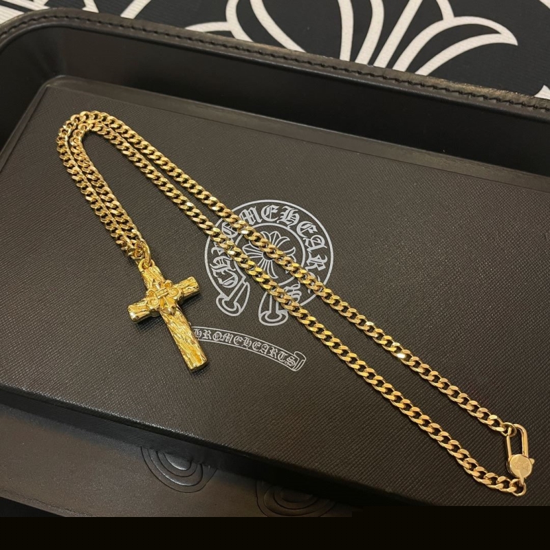 Ch**me He**ts necklaces